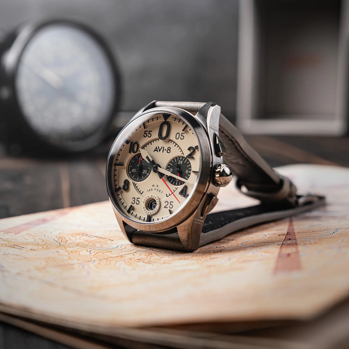 AVI-8 Spitfire Lock Chronograph Grey Cream Watch, view 3