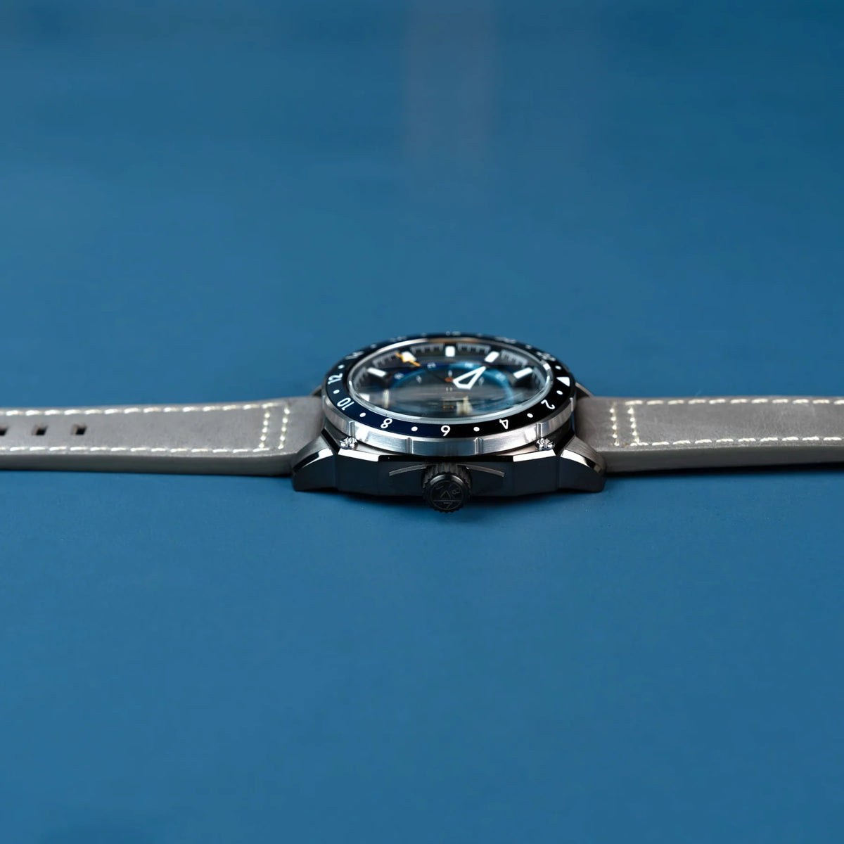 AVI-8 Hawker Hunter Atlas Men's Grey GMT Automatic Watch, view 3