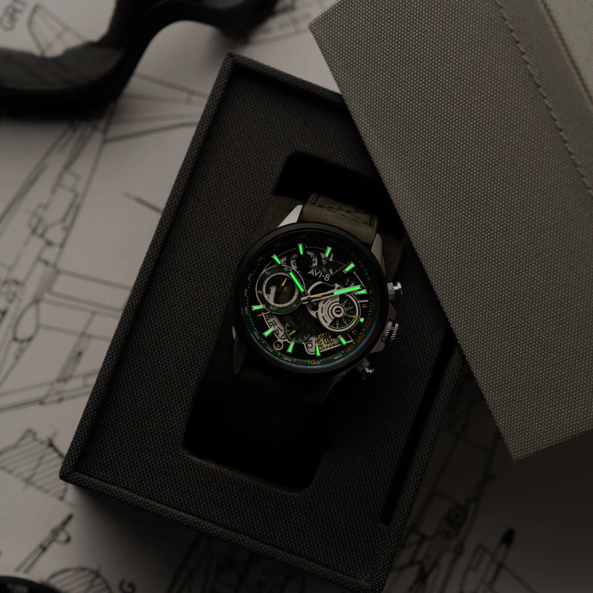 AVI-8 Hawker Harrier Matador Chronograph Green Watch, view 3