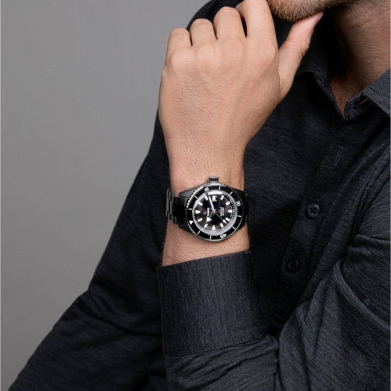 Automatic Watch - Rado Captain Cook High-Tech Ceramic Diver Men's Black Watch R32129152