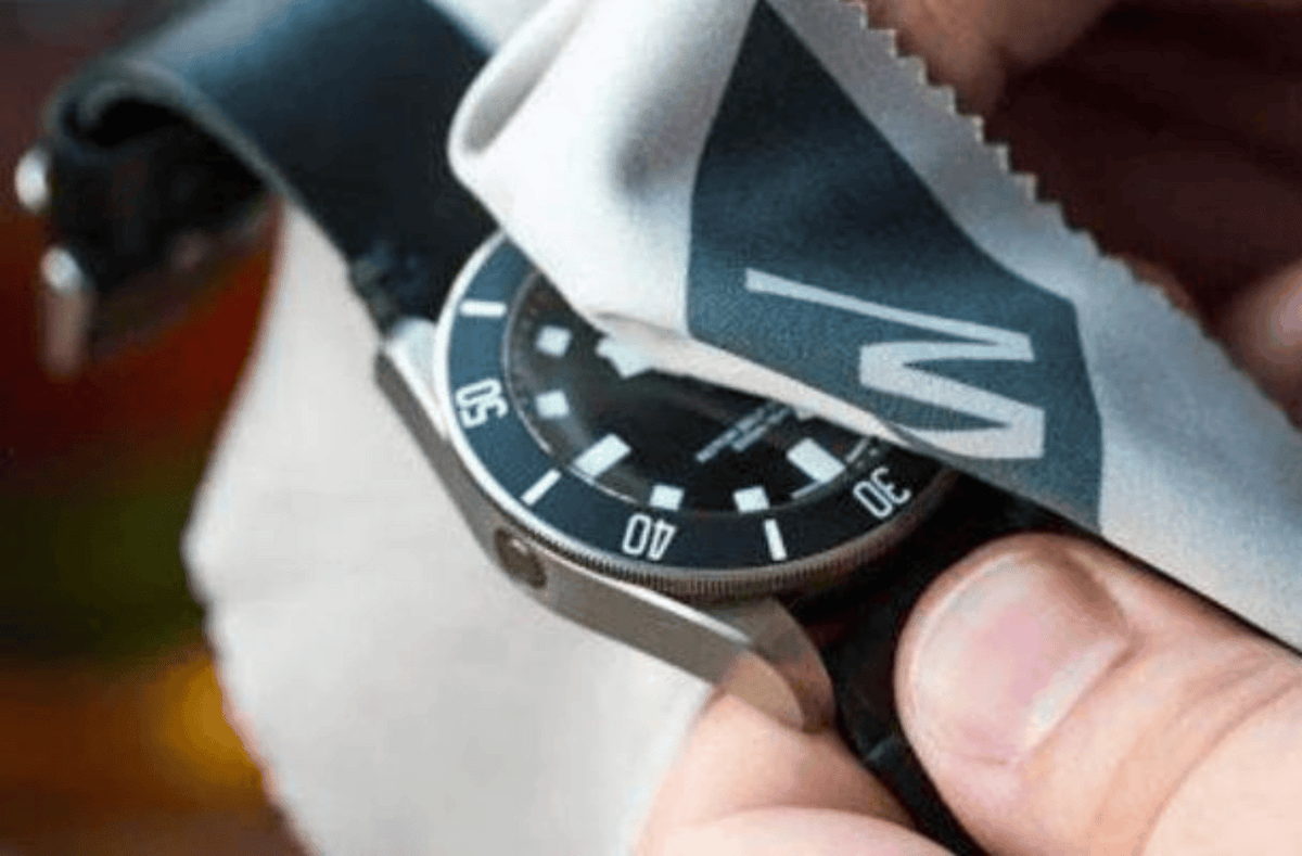Clean Digital Watch Window How to Clean Your Watch | Guide to Clean Watches