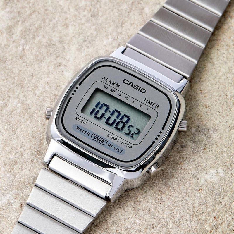 Casio Ladies Watch Digital Vintage Classic Flat Link Silver