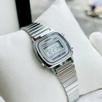 Casio Ladies Watch Digital Vintage Classic Flat Link Silver