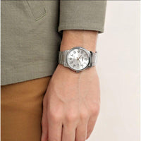 Casio Classic Men's Silver Analogue Watch MTP-V002D-7BUDF