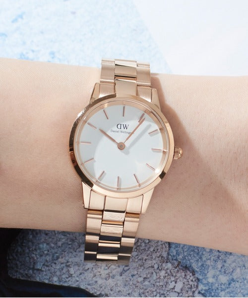 Analogue Watch - Daniel Wellington Iconic Link Ladies Rose Gold Watch DW00600213