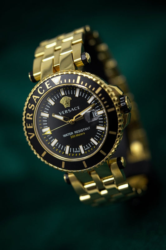 Versace V-Race Diver Gold Plated - WatchPilot