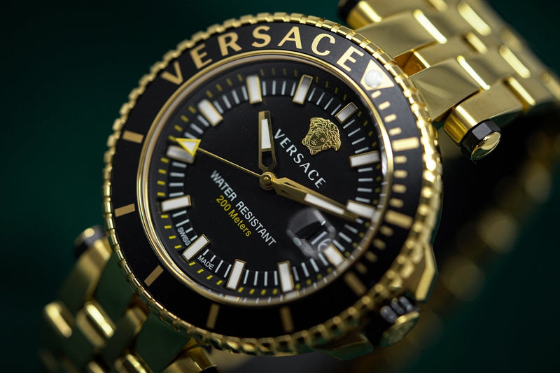 Versace V-Race Diver Gold Plated - WatchPilot
