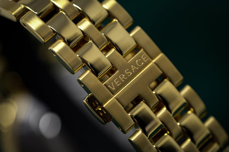 Versace V-Race Diver Gold Plated - WatchPilot