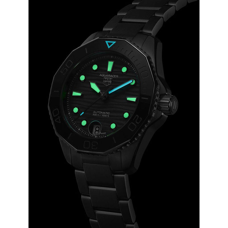 Tag Heuer Aquaracer Professional 200 Men's Red Watch WBP2111.BA0627