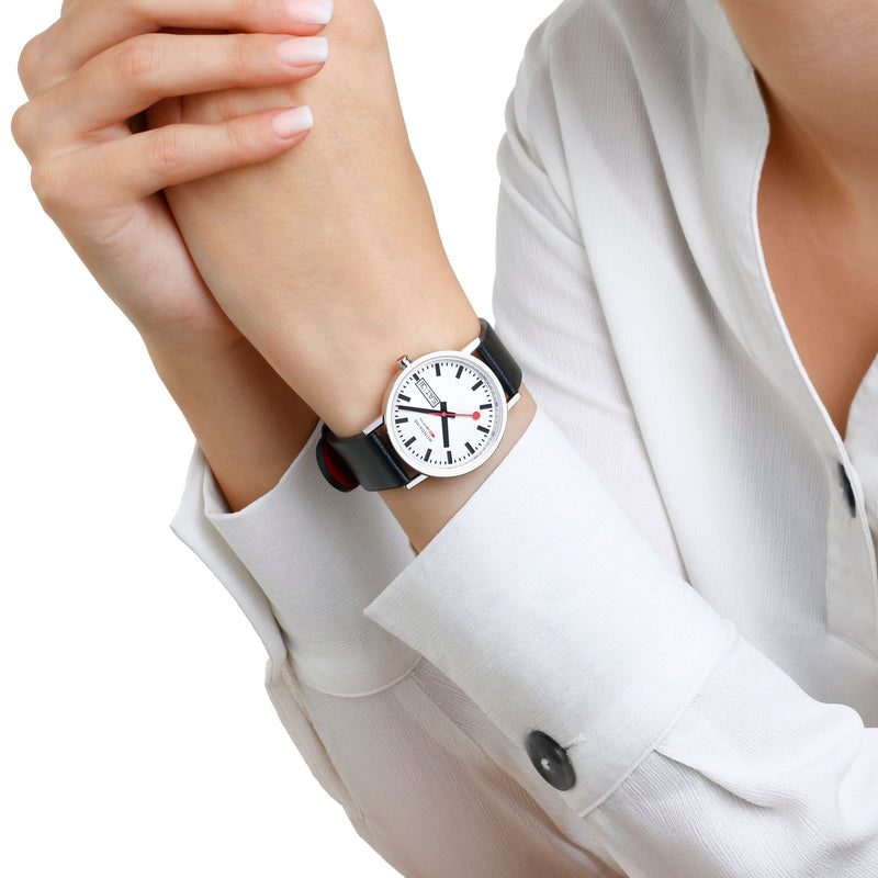 Analogue Watch - Mondaine Classic Unisex White Watch A667.30314.11SBBV